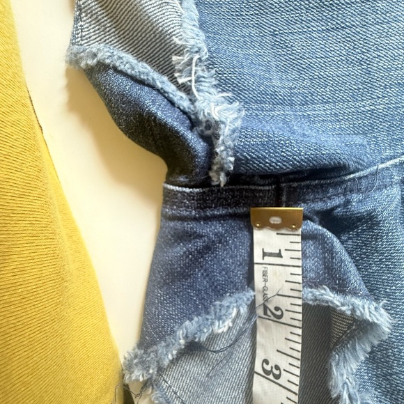 7 For All Mankind Light Blue Jean Shorts - Picture 8 of 9